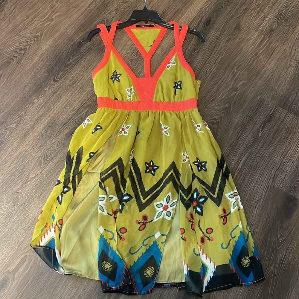 Gorgeous and funky dress!!